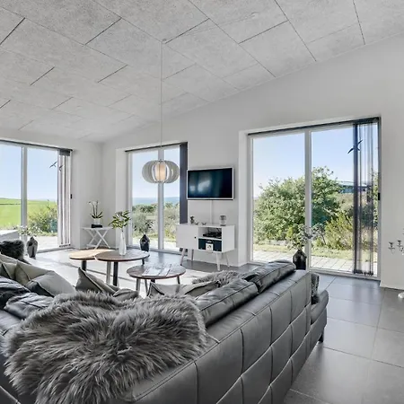 4 Bedroom Gorgeous In Knebel Skødshoved Strand