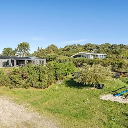 4 Bedroom Gorgeous In Knebel * Skødshoved Strand