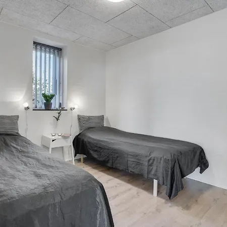4 Bedroom Gorgeous In Knebel Casa vacanze Skødshoved Strand