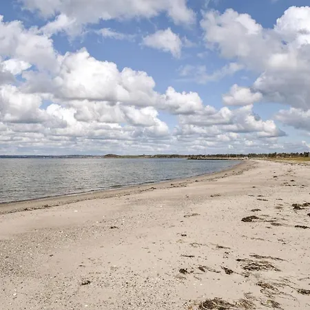 4 Bedroom Gorgeous In Knebel * Skødshoved Strand